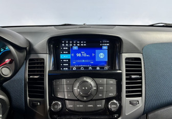 Подержанный автомобиль Chevrolet Cruze Sedan 2011 года (15 фото)