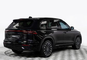 Подержанный автомобиль Geely Monjaro 2025 года (4 фото)