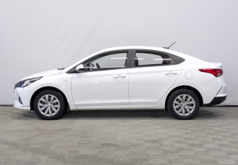 Подержанный автомобиль Hyundai Solaris Sedan 2021 года (8 фото)