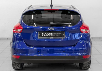 Подержанный автомобиль Ford Focus Hatchback 2019 года (6 фото)