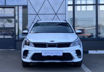 Подержанный автомобиль Kia Rio Hatchback 2021 года (2 фото)