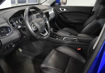 Подержанный автомобиль Chery Tiggo 4 2022 года (8 фото)