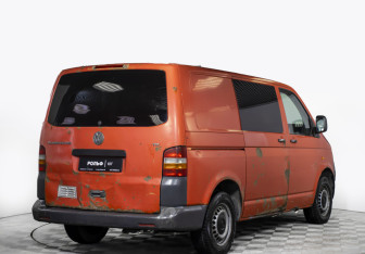 Подержанный автомобиль Volkswagen Transporter Van 2005 года (5 фото)
