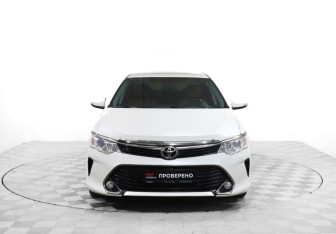 Подержанный автомобиль Toyota Camry Sedan 2017 года (2 фото)