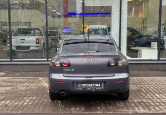 Подержанный автомобиль Mazda 3 Sedan 2007 года (7 фото)