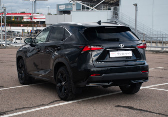 Подержанный автомобиль Lexus NX 2016 года (7 фото)