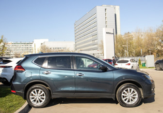 Подержанный автомобиль Nissan X-Trail 2020 года (3 фото)