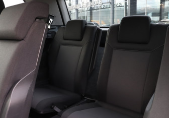 Подержанный автомобиль Opel Zafira Compactvan 2008 года (17 фото)