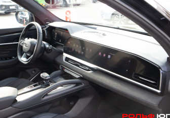 Подержанный автомобиль Geely Monjaro 2024 года (7 фото)