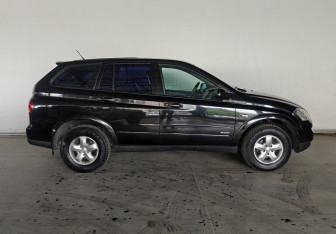 Подержанный автомобиль SsangYong Kyron 2012 года (8 фото)