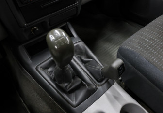 Подержанный автомобиль Mitsubishi Pajero Sport 2006 года (16 фото)