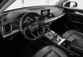 Подержанный автомобиль Audi Q5 2020 года (7 фото)