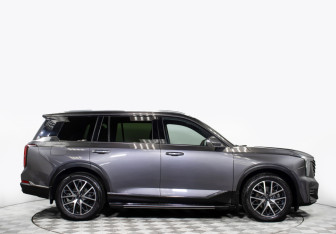 Подержанный автомобиль GAC GS8 2023 года (3 фото)