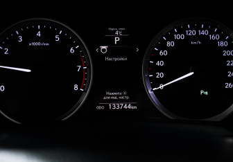 Подержанный автомобиль Lexus IS Sedan 2013 года (11 фото)