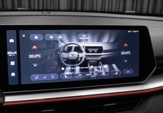 Подержанный автомобиль Geely Coolray 2023 года (22 фото)