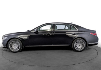 Подержанный автомобиль Genesis G90 2022 года (8 фото)