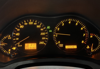 Подержанный автомобиль Toyota Avensis Wagon 2006 года (12 фото)