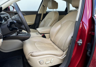 Подержанный автомобиль Audi A6 Sedan 2012 года (10 фото)