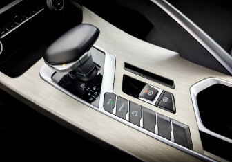 Подержанный автомобиль Geely Coolray 2023 года (26 фото)