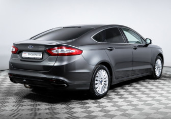 Подержанный автомобиль Ford Mondeo Sedan 2016 года (5 фото)