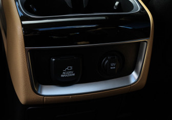 Подержанный автомобиль Kia Carnival 2021 года (12 фото)