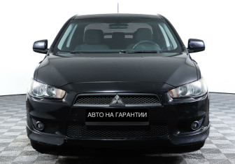 Подержанный автомобиль Mitsubishi Lancer Sedan 2010 года (2 фото)