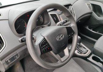 Подержанный автомобиль Hyundai Creta 2017 года (10 фото)