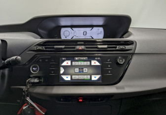 Подержанный автомобиль Citroen C4 Picasso 2014 года (23 фото)
