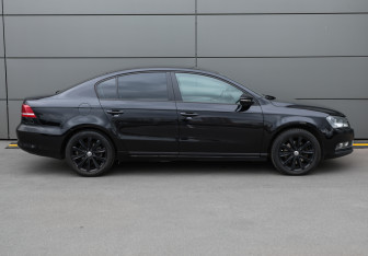Подержанный автомобиль Volkswagen Passat Sedan 2011 года (4 фото)