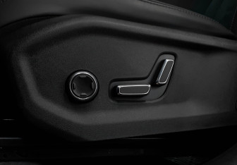 Подержанный автомобиль Geely Monjaro 2024 года (20 фото)