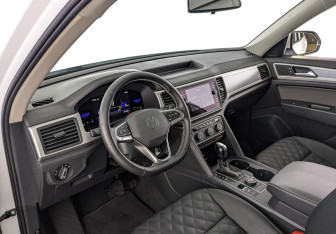 Подержанный автомобиль Volkswagen Teramont 2023 года (15 фото)