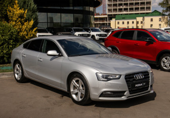 Подержанный автомобиль Audi A5 Liftback 2013 года (2 фото)