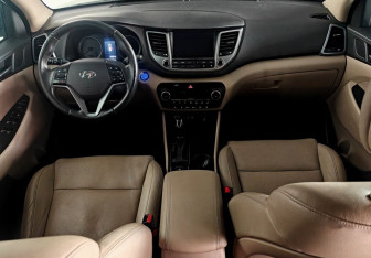 Подержанный автомобиль Hyundai Tucson 2016 года (11 фото)