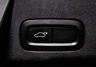 Подержанный автомобиль Volvo XC60 2018 года (22 фото)