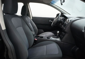 Подержанный автомобиль Nissan Qashqai 2012 года (9 фото)