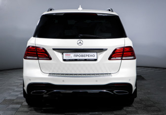 Подержанный автомобиль Mercedes-Benz GLE 2017 года (6 фото)