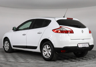 Подержанный автомобиль Renault Megane Hatchback 2013 года (4 фото)