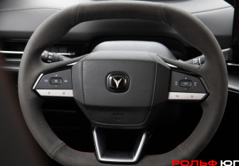 Подержанный автомобиль Changan CS55PLUS 2023 года (12 фото)