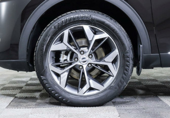 Подержанный автомобиль Haval F7x 2021 года (9 фото)