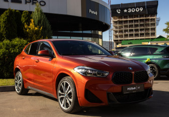 Подержанный автомобиль BMW X2 2020 года (2 фото)