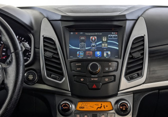 Подержанный автомобиль SsangYong Actyon 2013 года (17 фото)