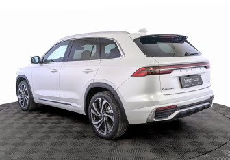 Подержанный автомобиль Geely Monjaro 2024 года (7 фото)