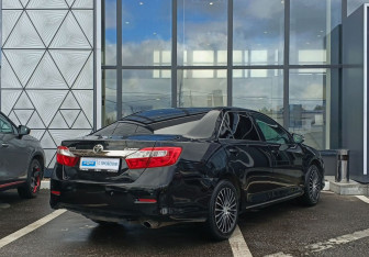 Подержанный автомобиль Toyota Camry Sedan 2014 года (5 фото)