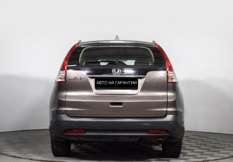 Подержанный автомобиль Honda CR-V 2012 года (4 фото)