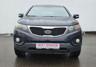 Подержанный автомобиль Kia Sorento 2009 года (2 фото)