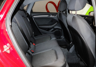 Подержанный автомобиль Audi A3 Sedan 2018 года (19 фото)