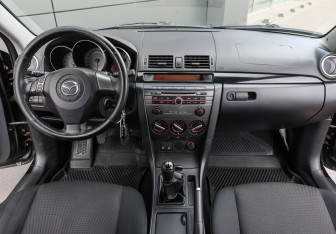 Подержанный автомобиль Mazda 3 Sedan 2008 года (10 фото)