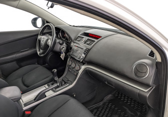 Подержанный автомобиль Mazda 6 Liftback 2012 года (11 фото)