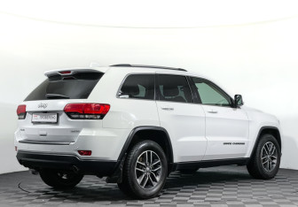 Подержанный автомобиль Jeep Grand Cherokee 2018 года (5 фото)