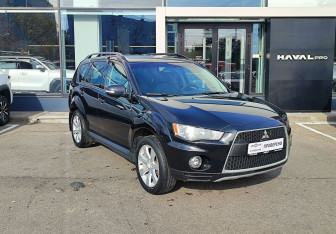 Подержанный автомобиль Mitsubishi Outlander 2011 года (3 фото)